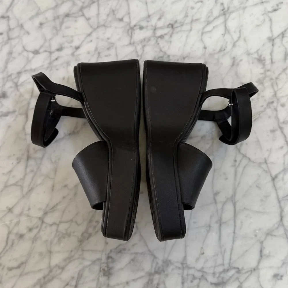 Gianni Bini Black Platform Shoes with Chunky Sole Sz 10